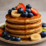 Vegane Hafer-Pfannkuchen mit Obst